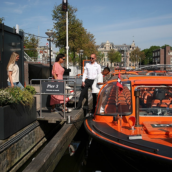 Van Gogh Museum Canal cruise: Must-Do Experience in Amsterdam