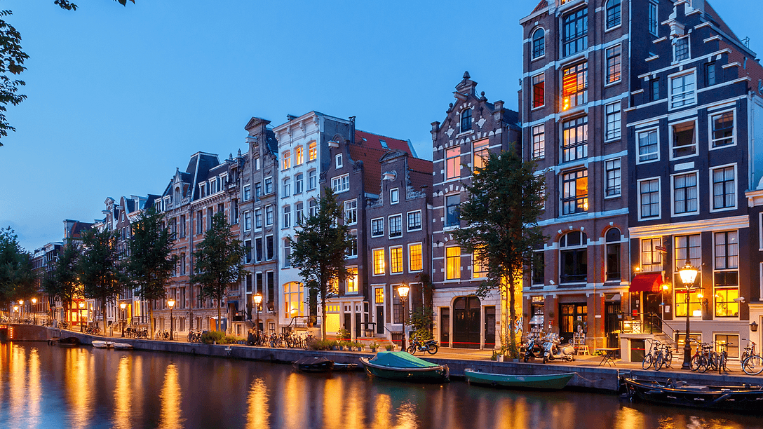 Amsterdam Canal 1386x1042