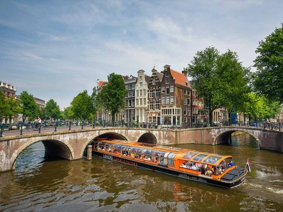 LOVERS boat on the Keizersgracht