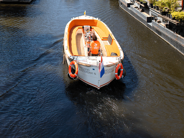 Lovely Cruises Private Boat Rental with captain 3