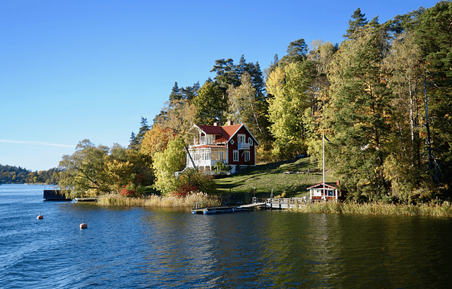 Lovely Cruises Stockholm Tegelon red house horizontal 640x410 4