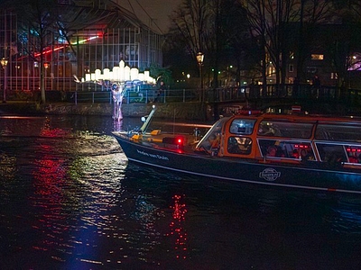 Amsterdam light festival boat next to artwork preview lovers nl