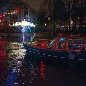 Amsterdam light festival boat next to artwork preview lovers nl